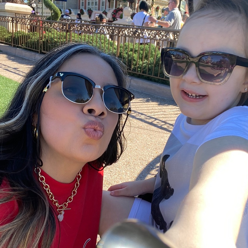 Meet your Posher, Pamela